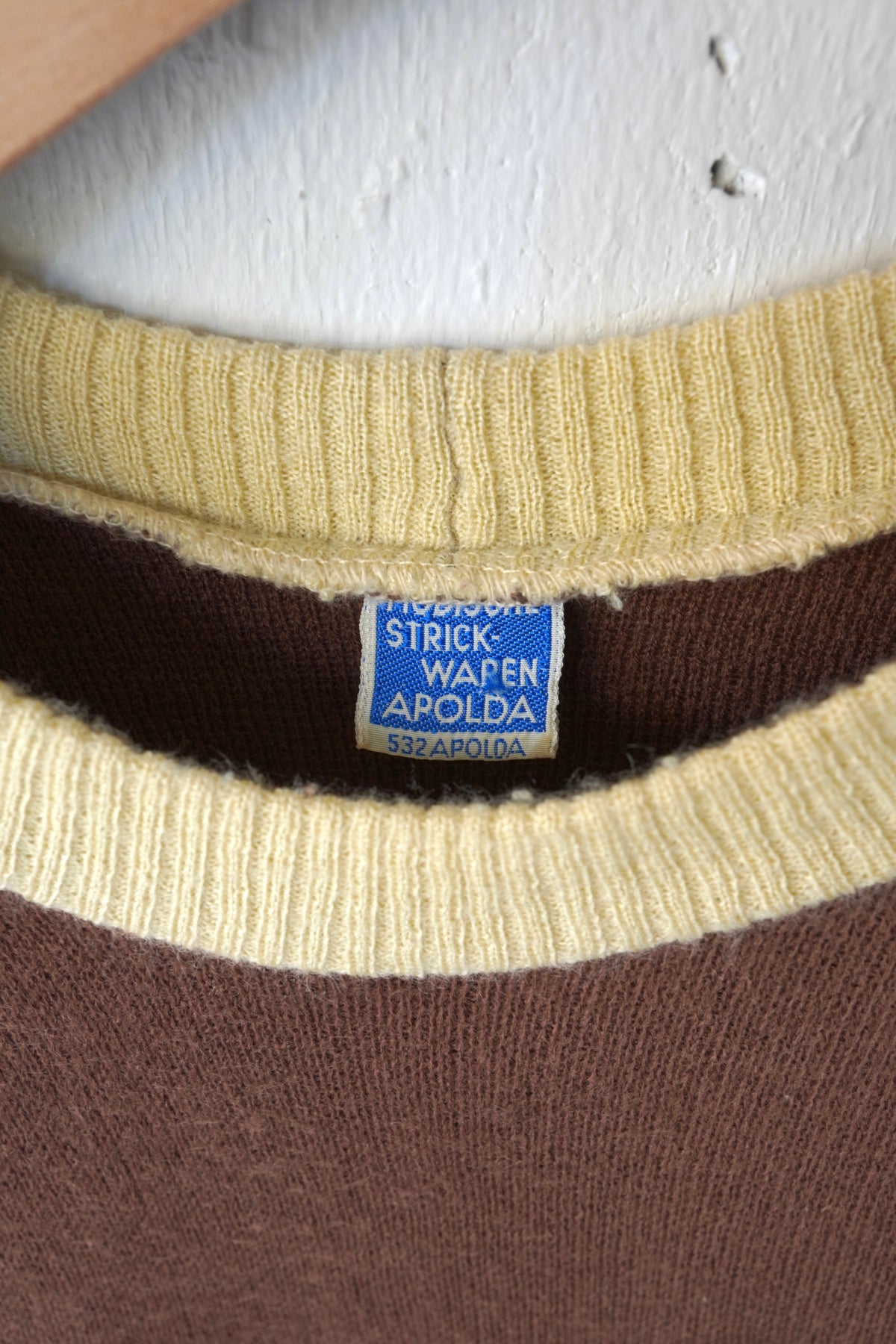 raglan design knit tops