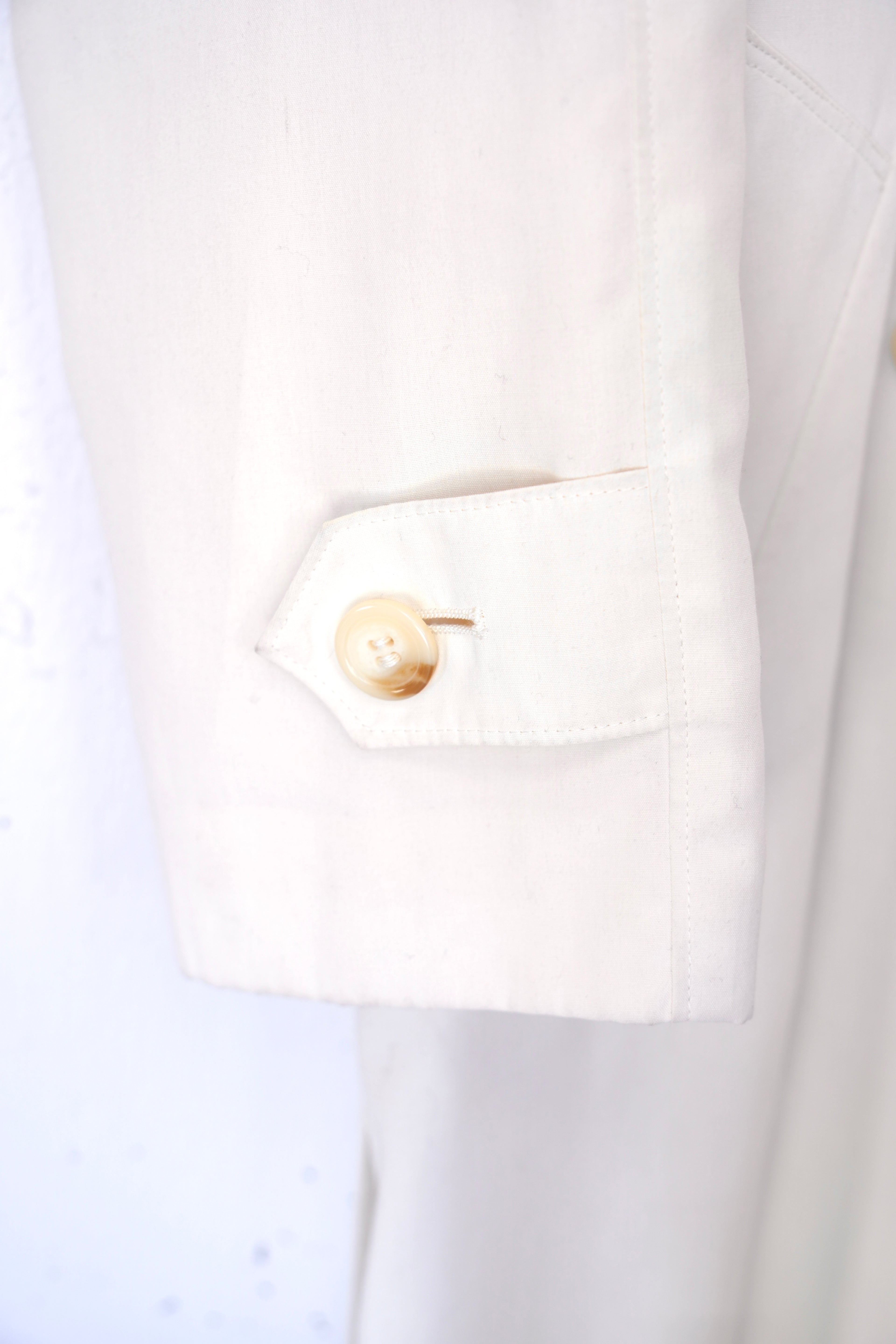 light cross jacket coat