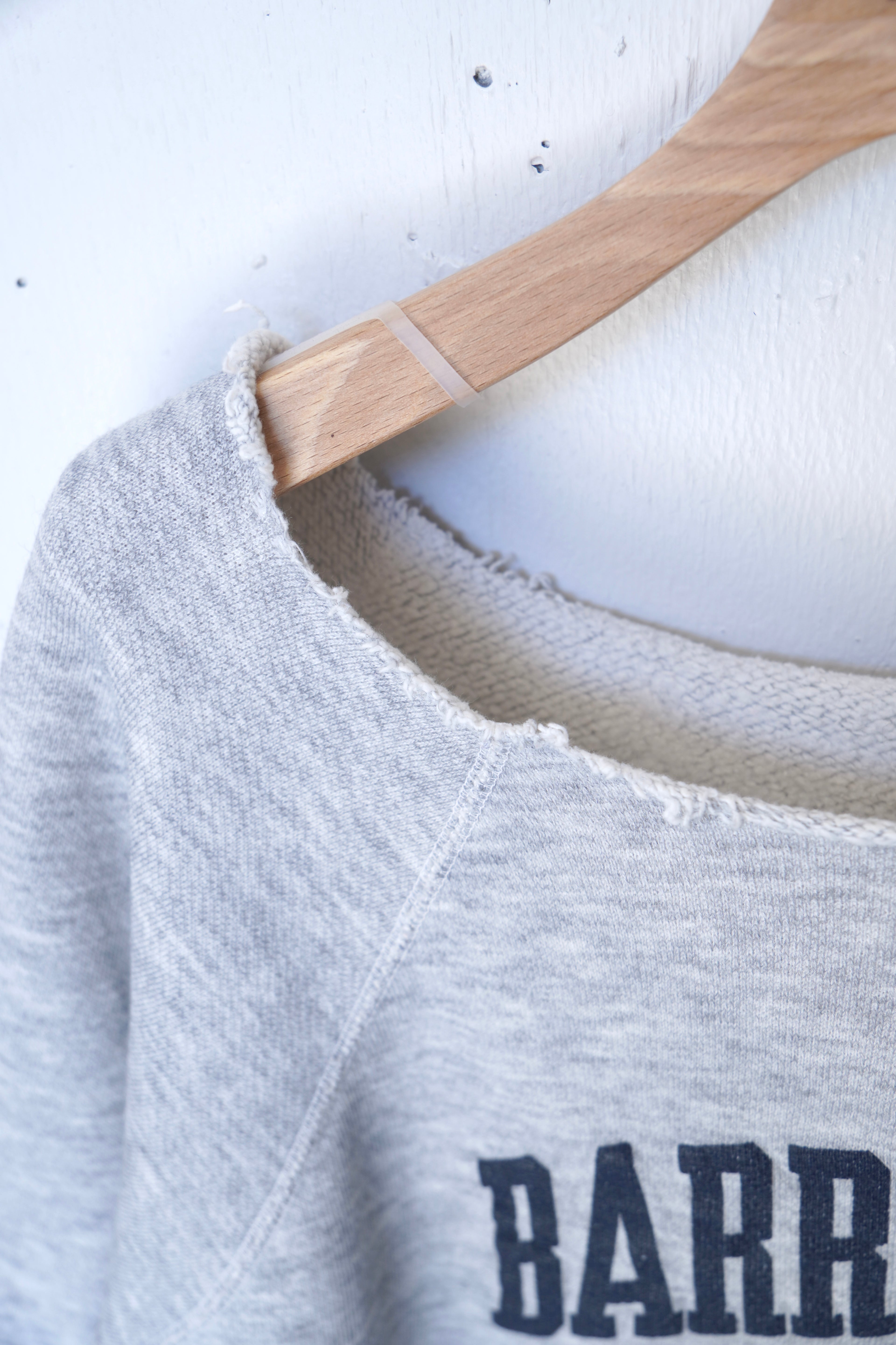 cut off design sweatshirt