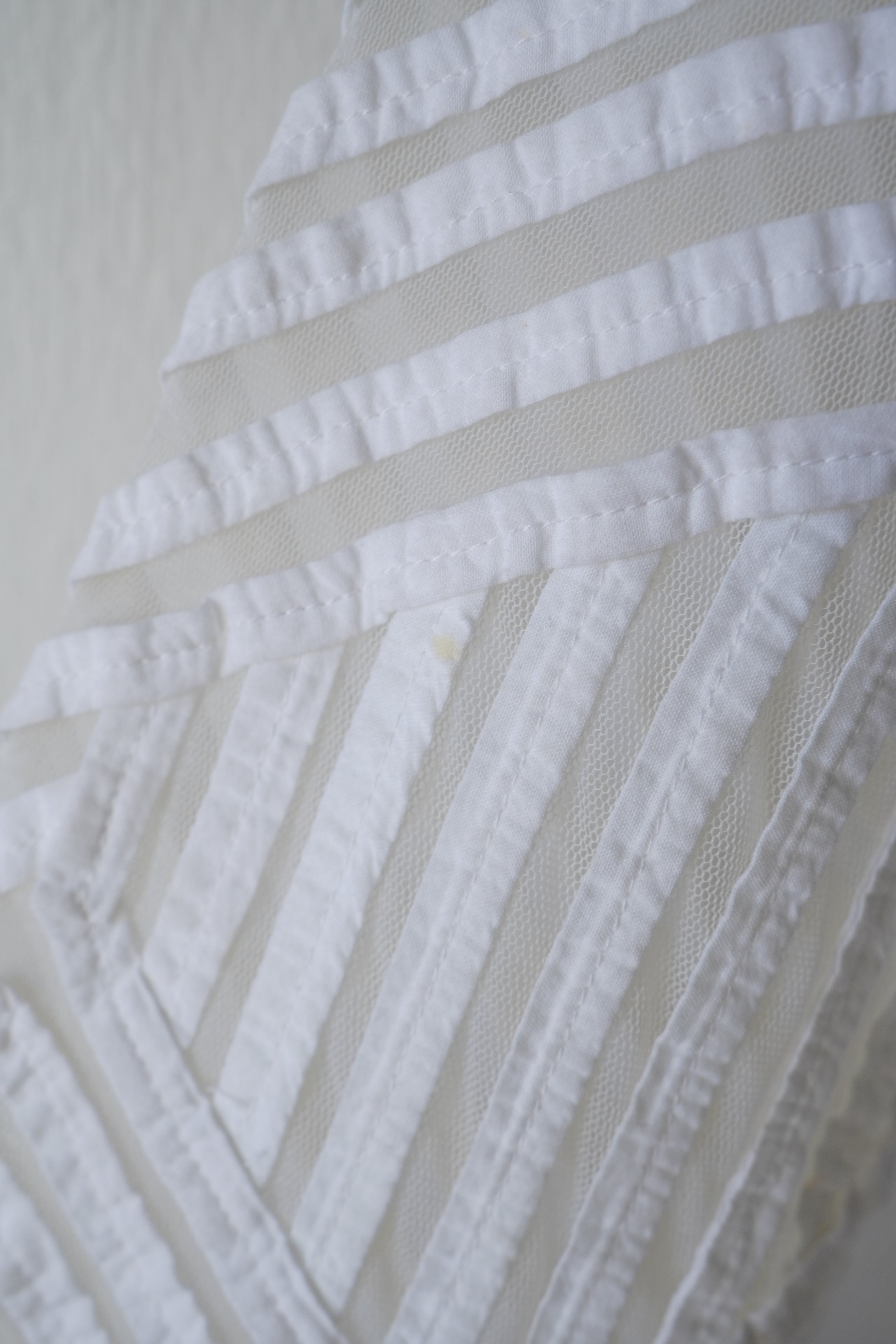 sheer design zipper blouson
