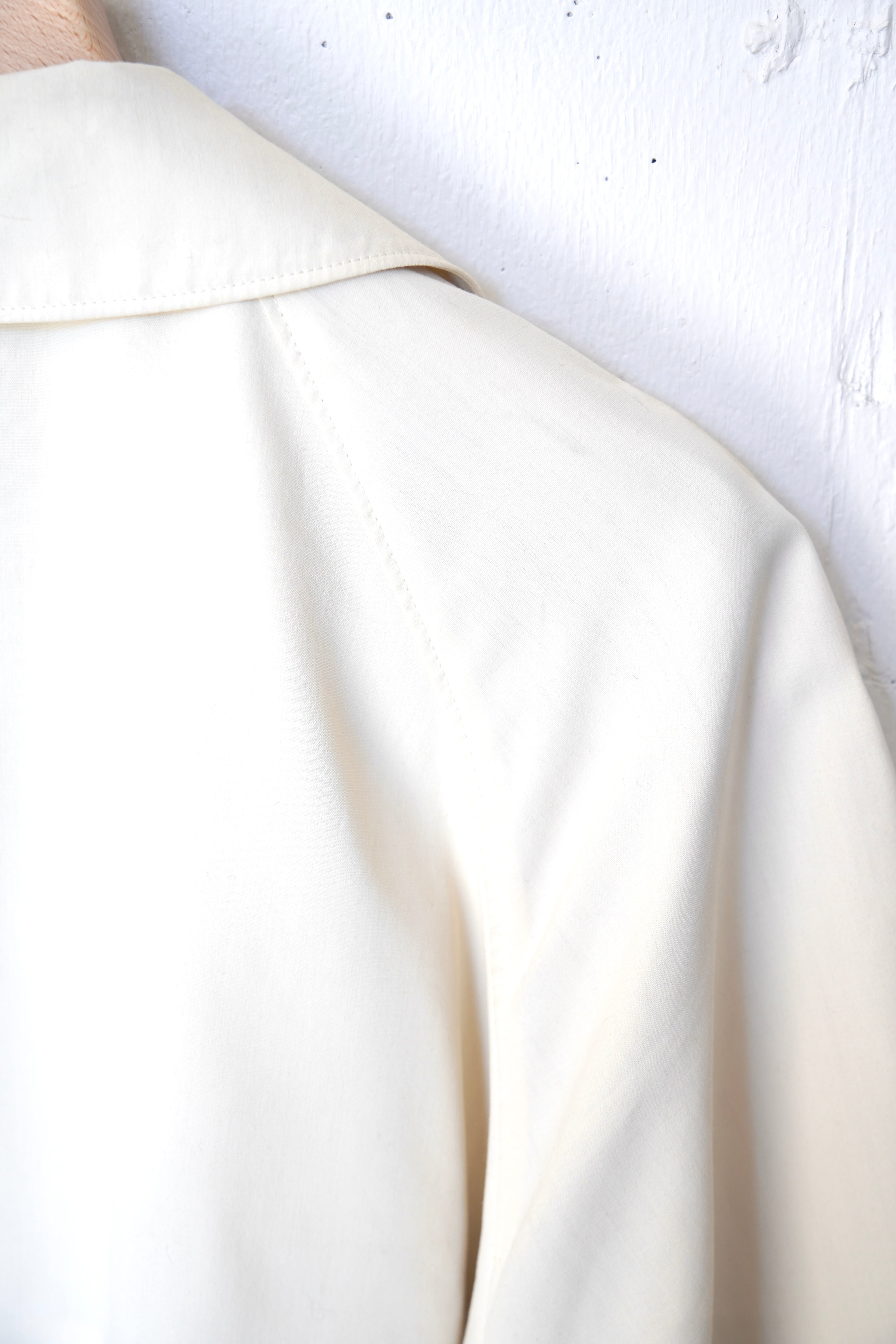 light cross jacket coat