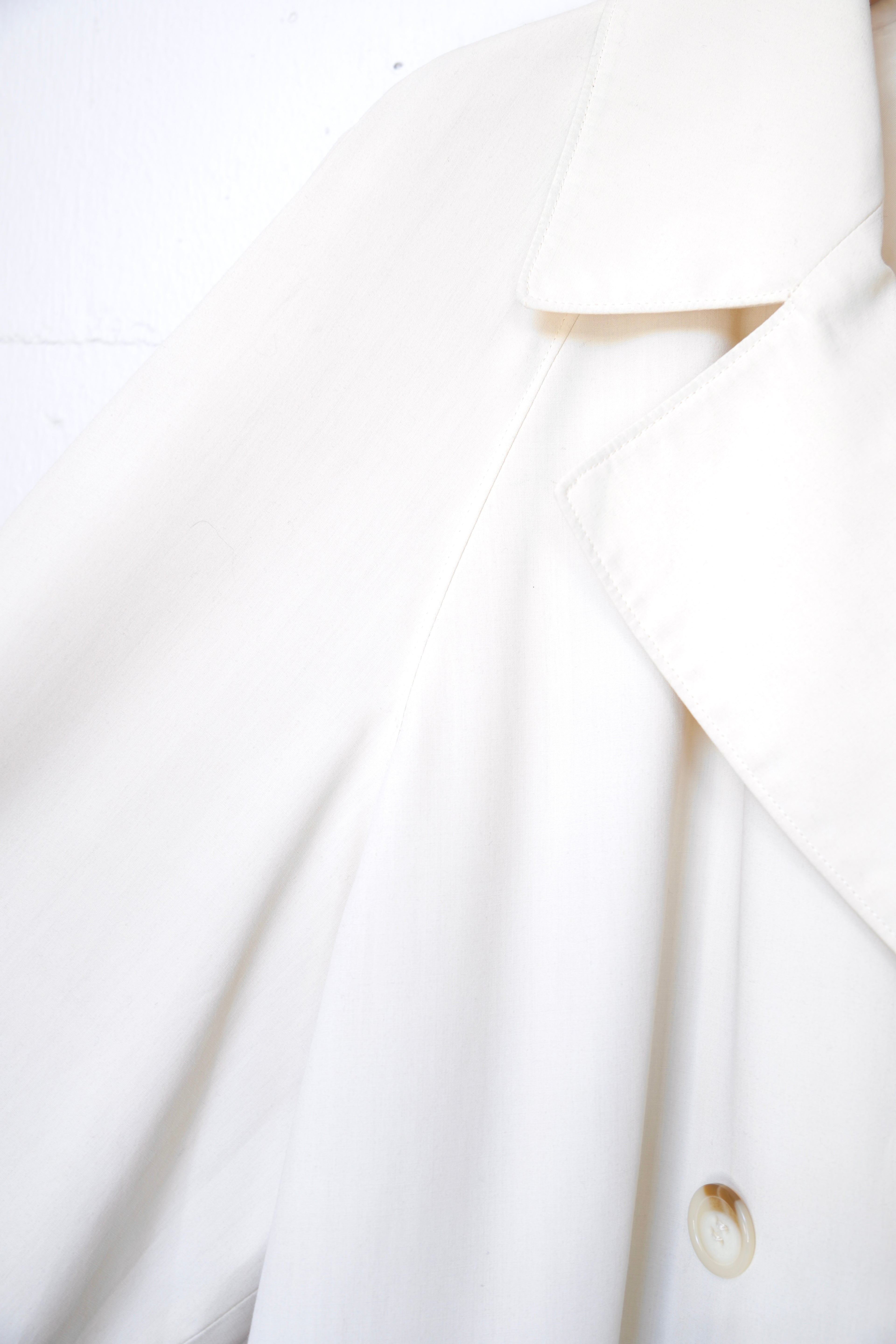 light cross jacket coat