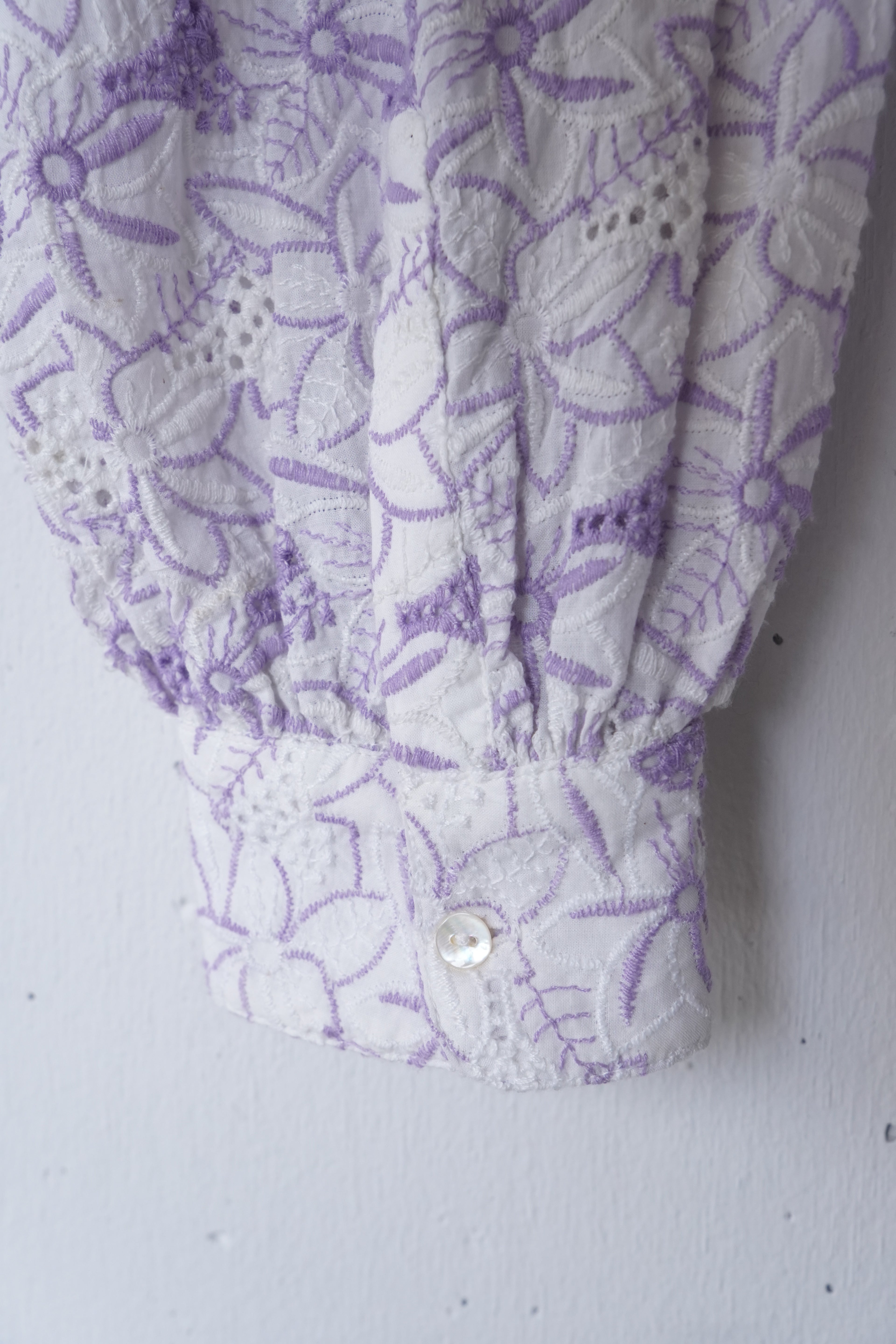 volume sleeve lace shirts