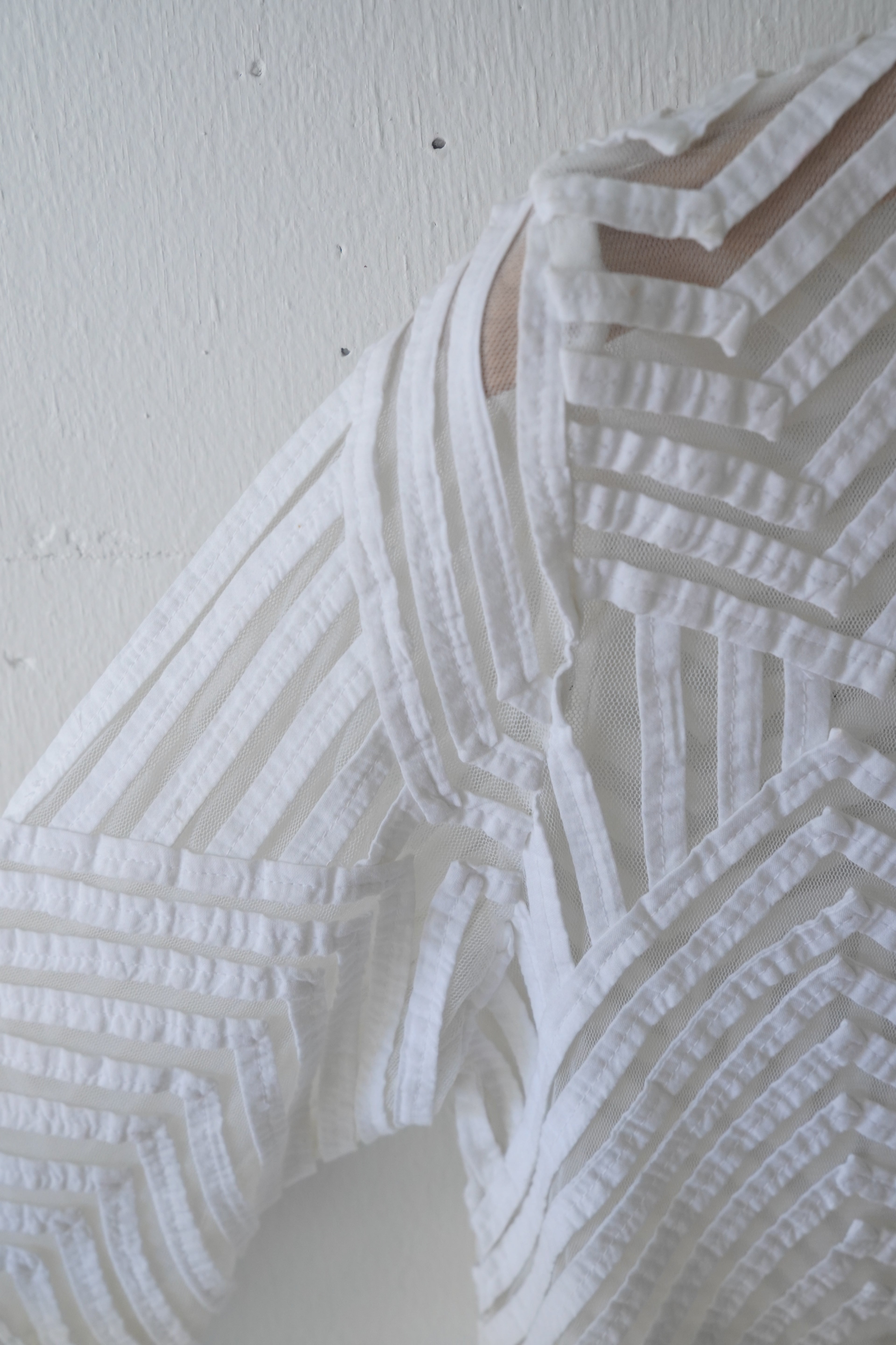 sheer design zipper blouson