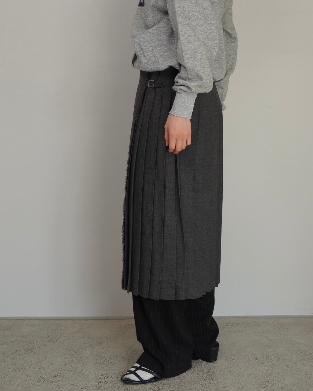 pleats wrap skirt