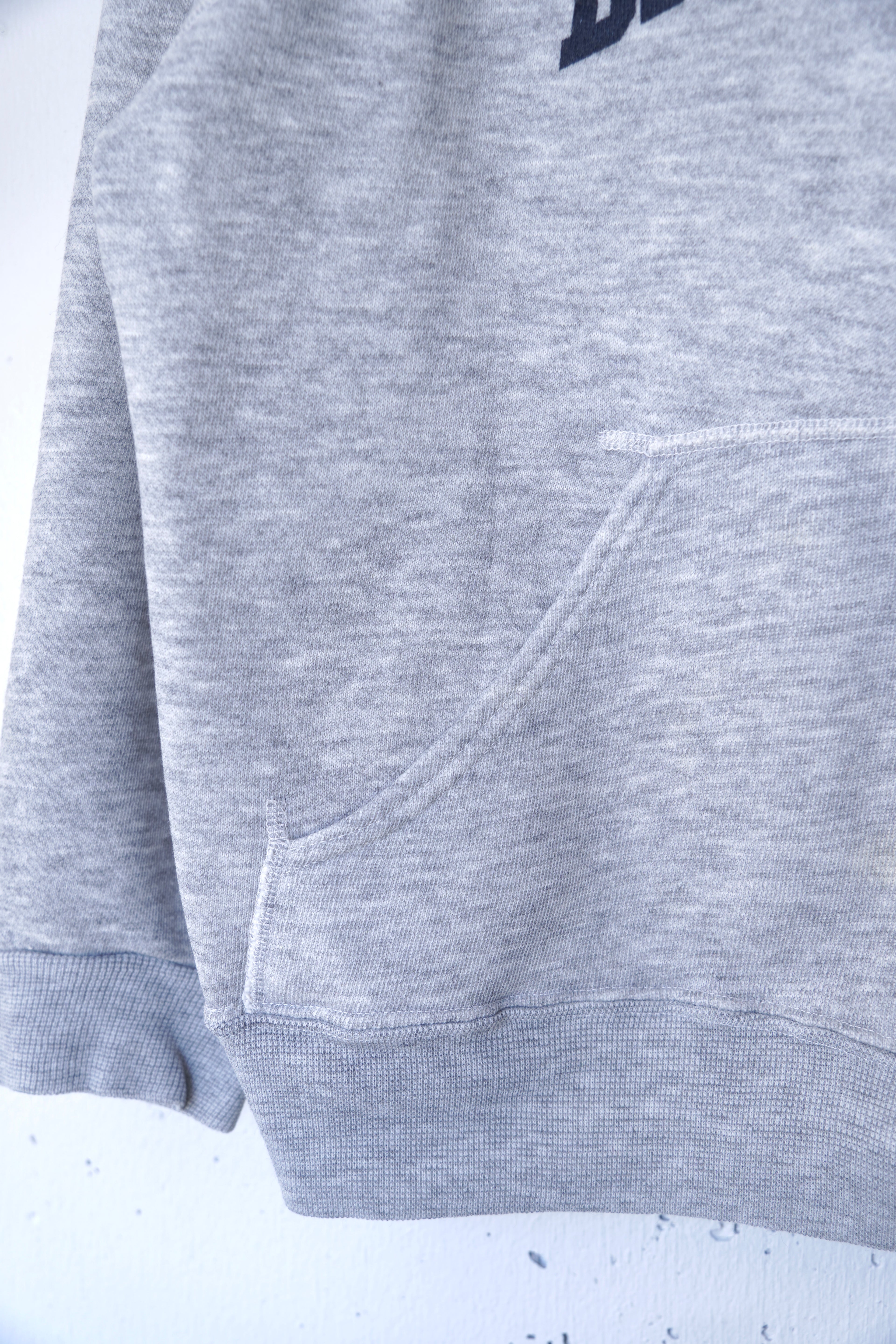 cut off design sweatshirt