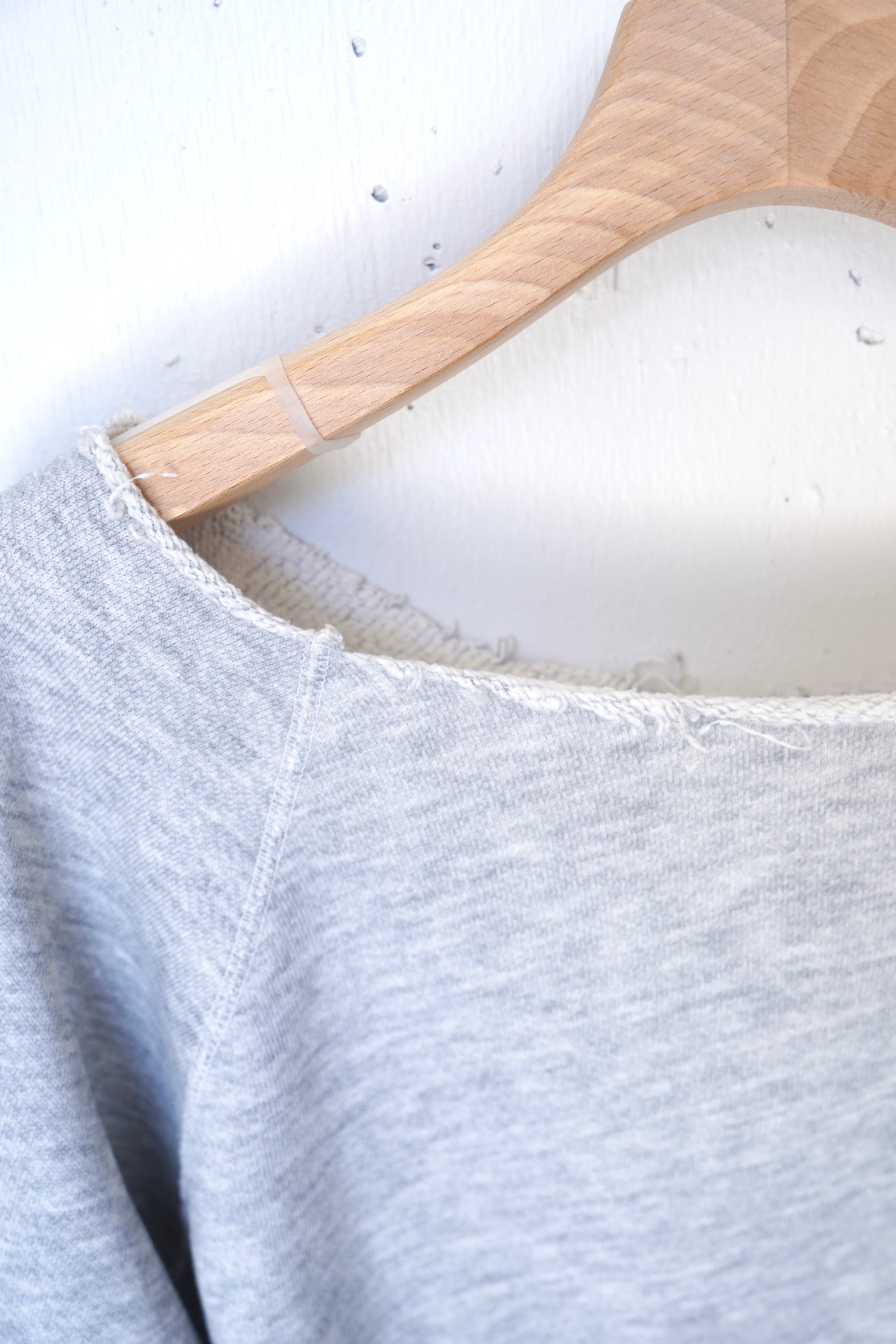 cut off design sweatshirt