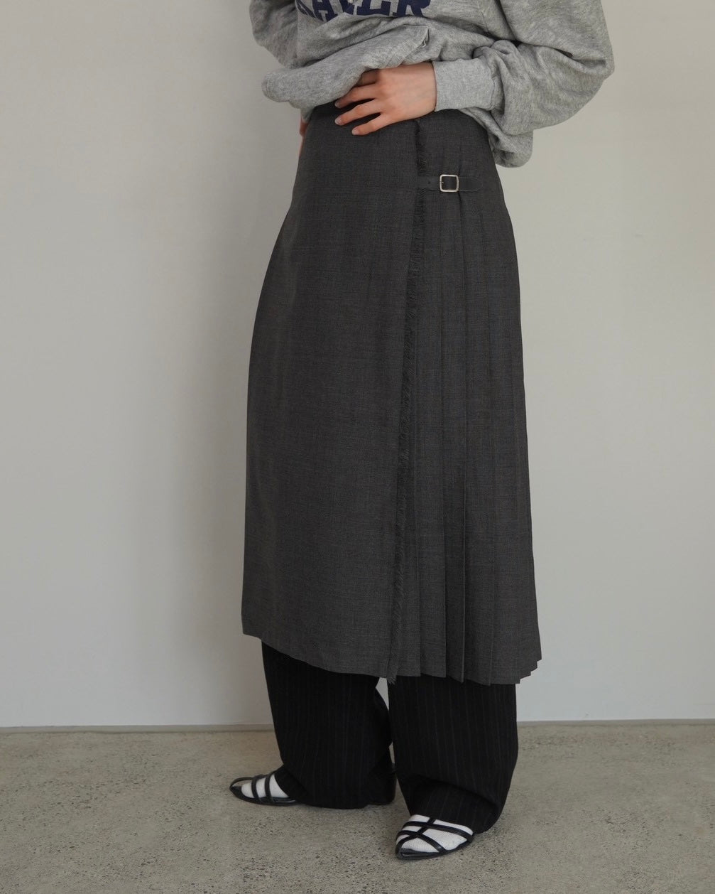 pleats wrap skirt