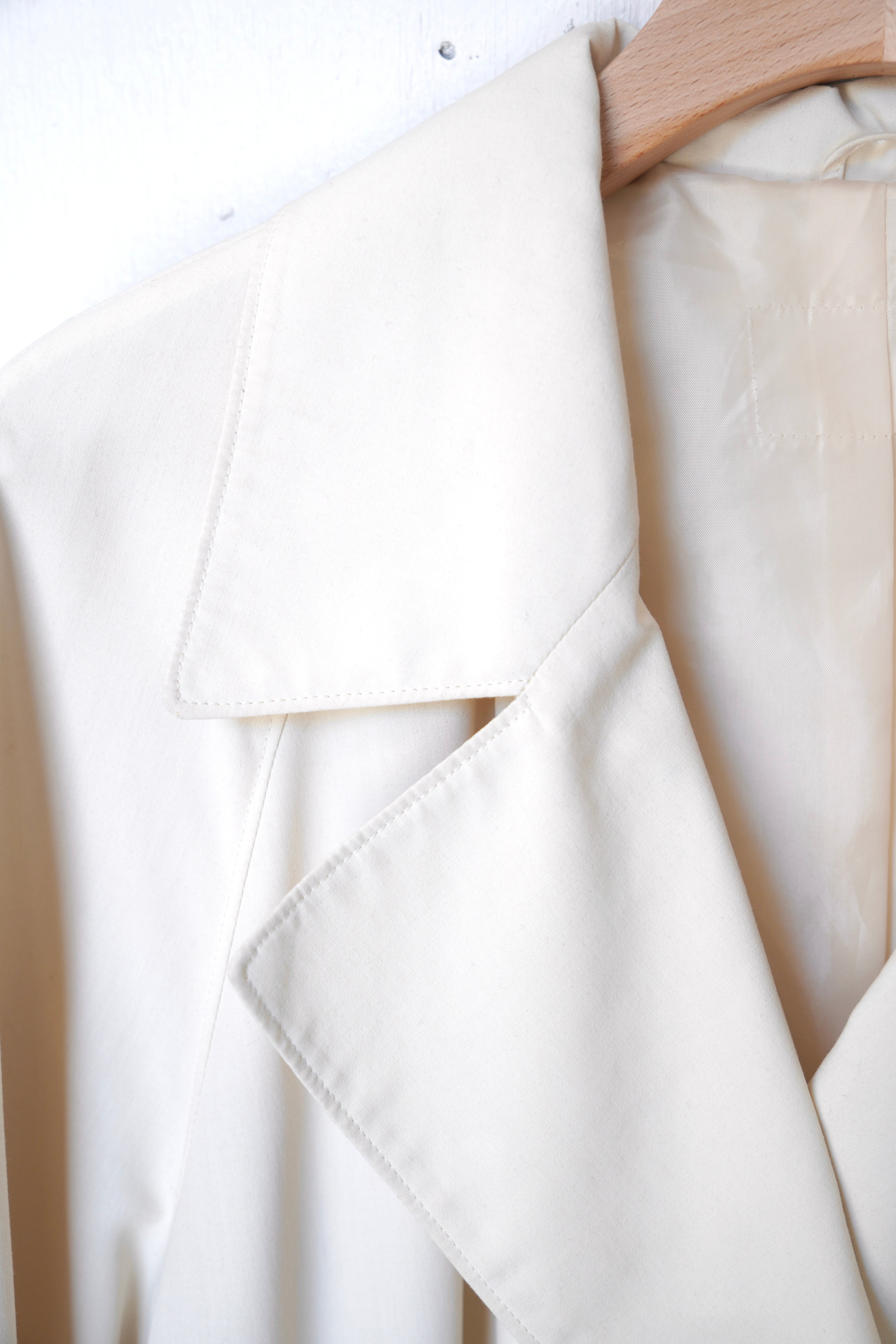 light cross jacket coat