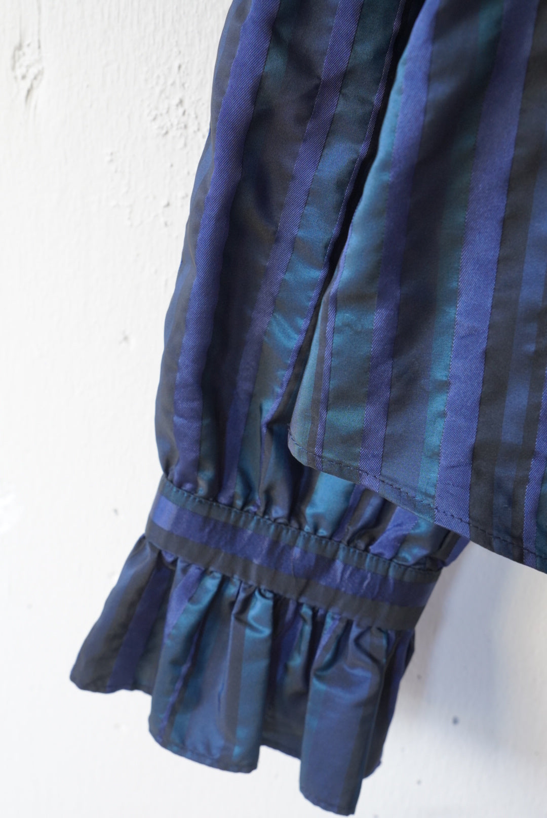 stripe frill design blouse