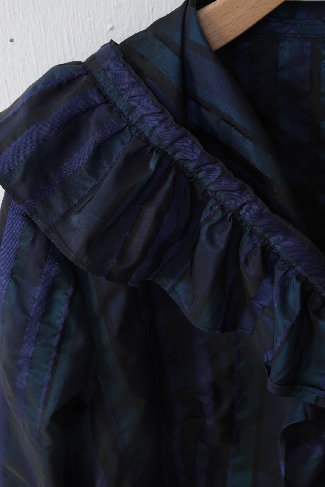stripe frill design blouse