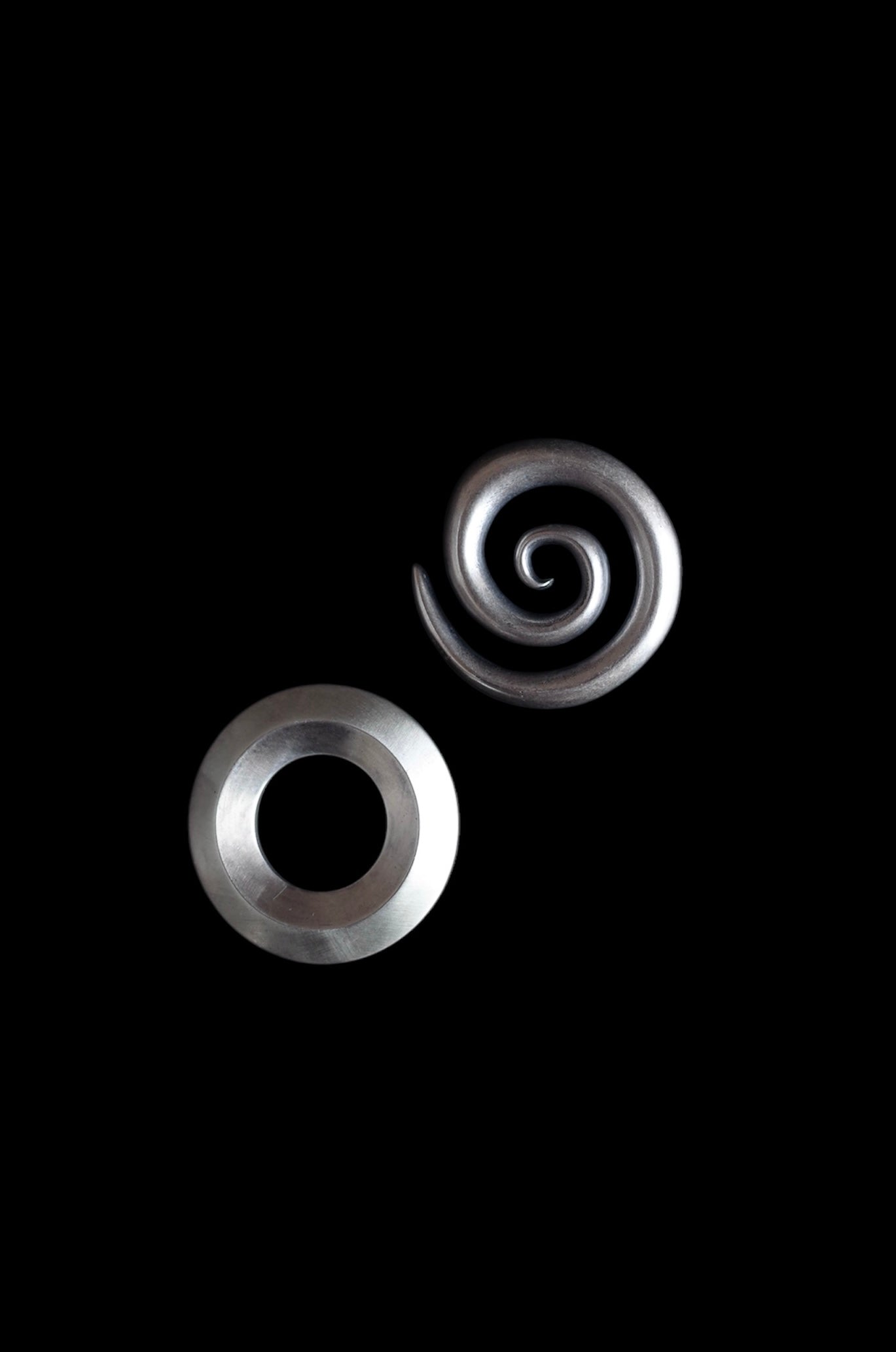 SWIRL PENDANT
